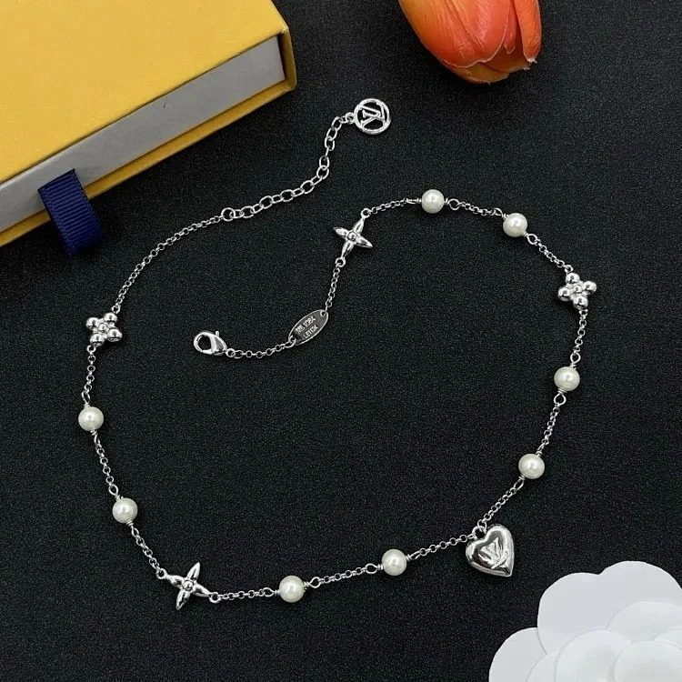 Necklace image 11