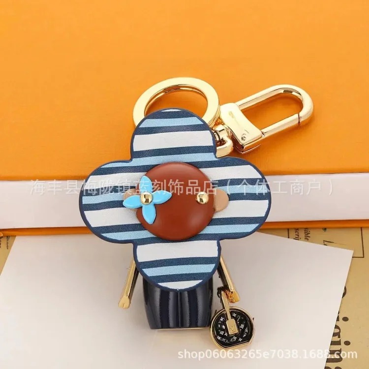 Cartoon Sunflower Keychain Leather Metal Cute Doll Versatile Wear-Resistant Fashion Wholesale