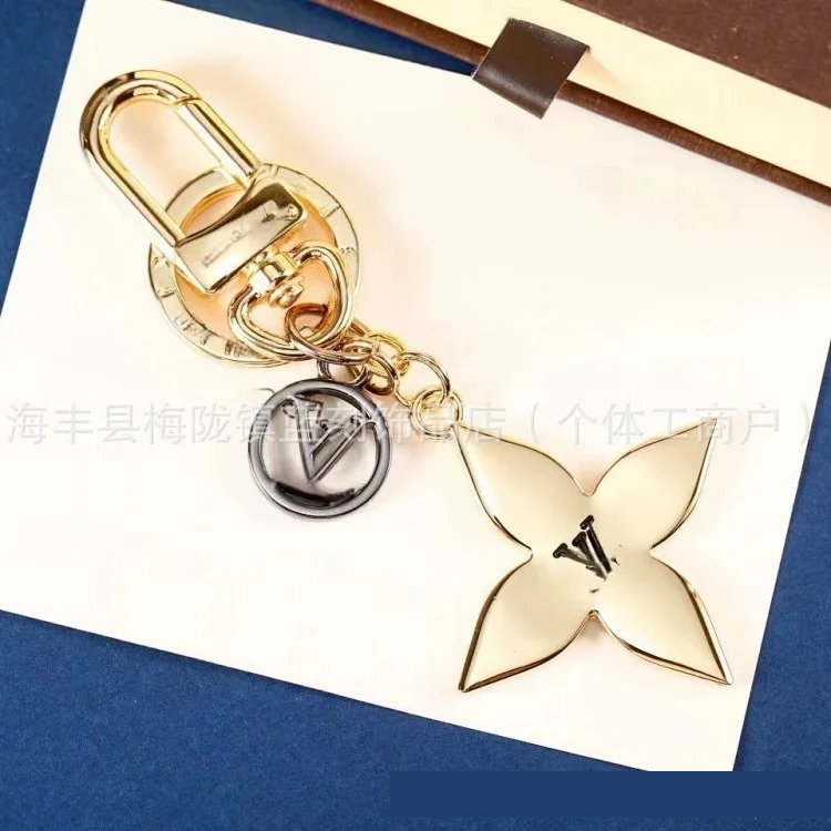 Louis Vuitton Four-leaf clover foreign trade hot-selling series fashion metal bag pendants presbyopia key pendant car key chain