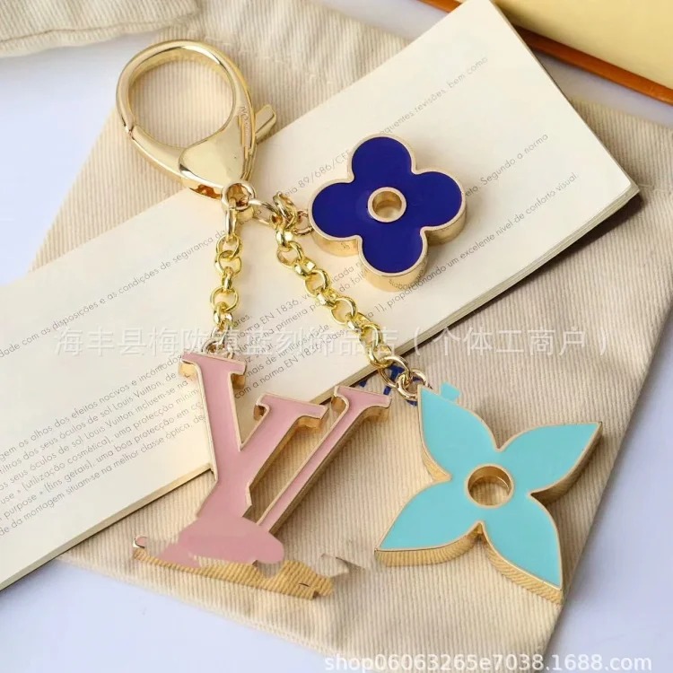 Louis Vuitton Four-leaf clover foreign trade hot-selling series fashion metal bag pendants presbyopia key pendant car key chain