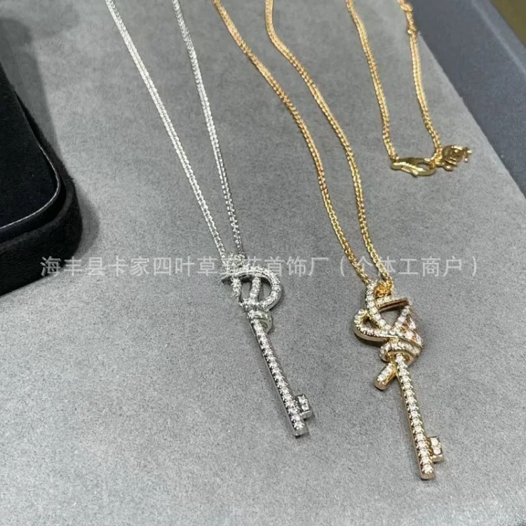 T home key necklace women's high V3.0 gold plated 18k clavicle chain heart crown pendant iris sweater chain autumn and winter image 6