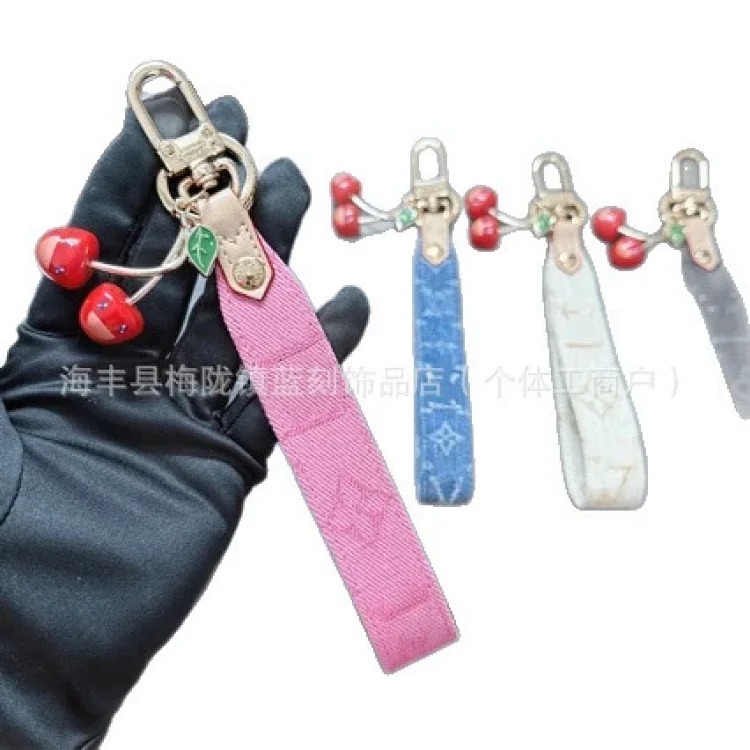 New biscuit shape keychains, various fashionable and simple style bag chains manufacturers dropshipping