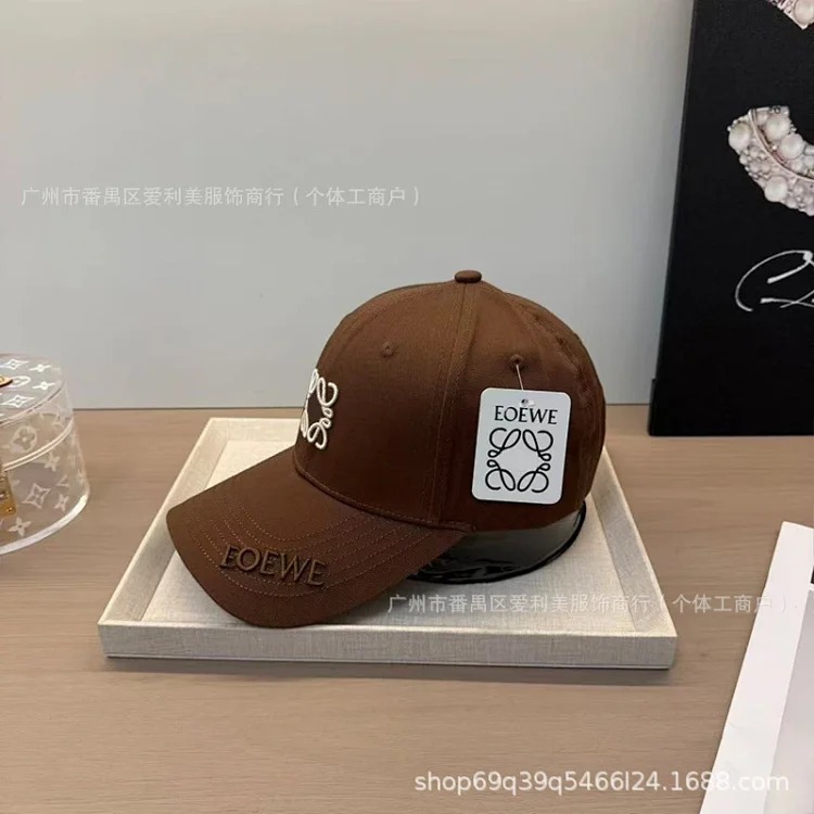 Letter embroidered baseball cap solid color autumn and winter peaked cap for men and women trendy sun hat wholesale sun protection hat