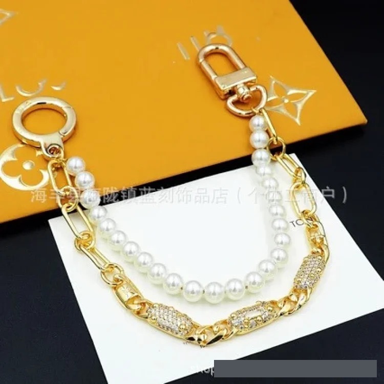 New letter chain keychain pendant bag pendant trendy brand accessories foreign trade wholesale live supply