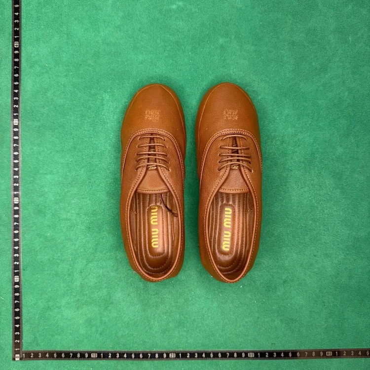Embroidered logo lace-up casual leather shoes TT4 image 3