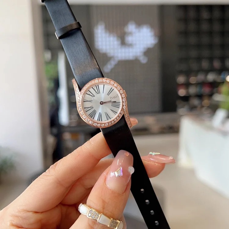 Best-selling mini model, the new Lime light series watch