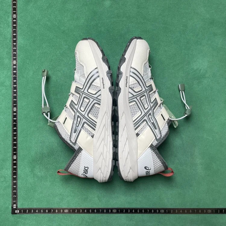 B1D comfortable and versatile low-top lifestyle shoes