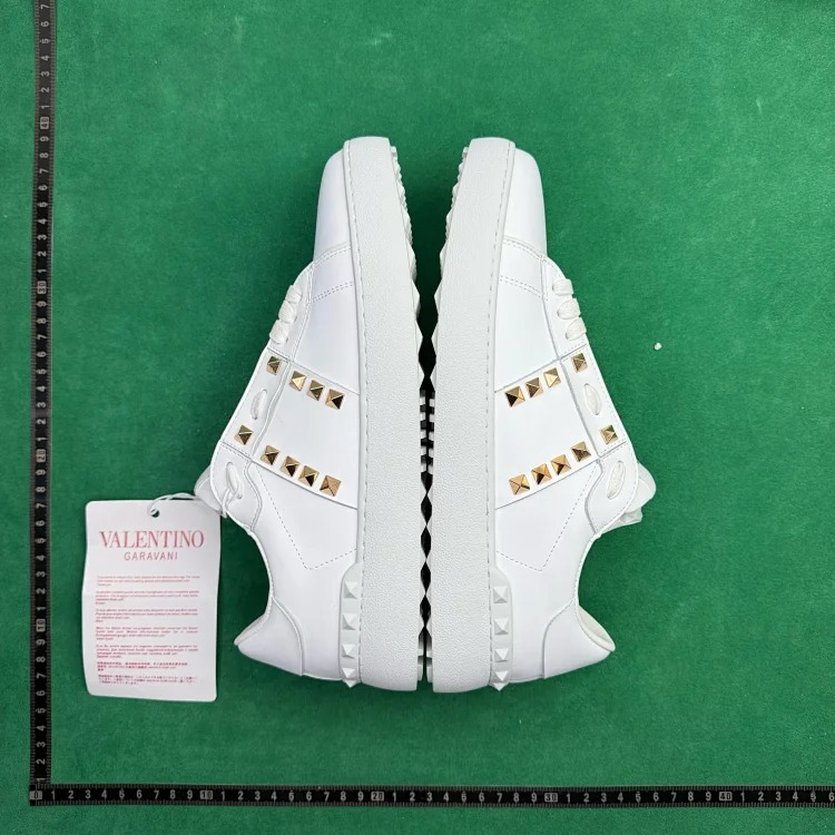 (Customized models are shipped in 3-7 days) TT8 cowhide lace-up rivet shoes breathable low-top lifestyle casual image 5