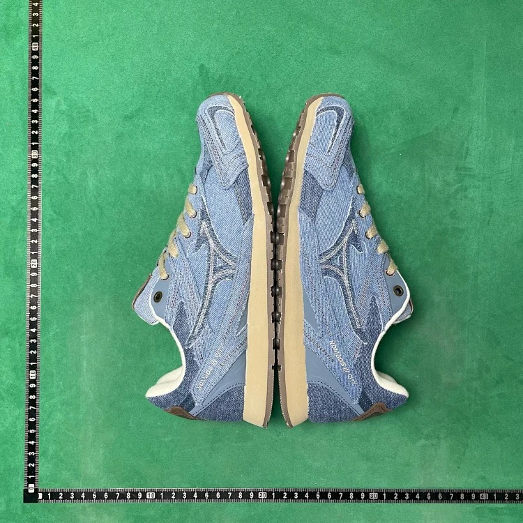 Comfortable and versatile distressed design thin-soled shoes B5D image 4
