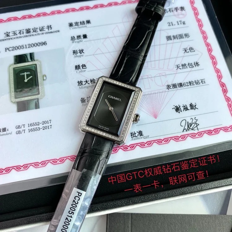 Original order, real diamonds from South Africa. Every girl has a boyfriend in her heart who always accompanies her. Chanel BOY.FRIEND women's watch and women's watch with perfect control ov