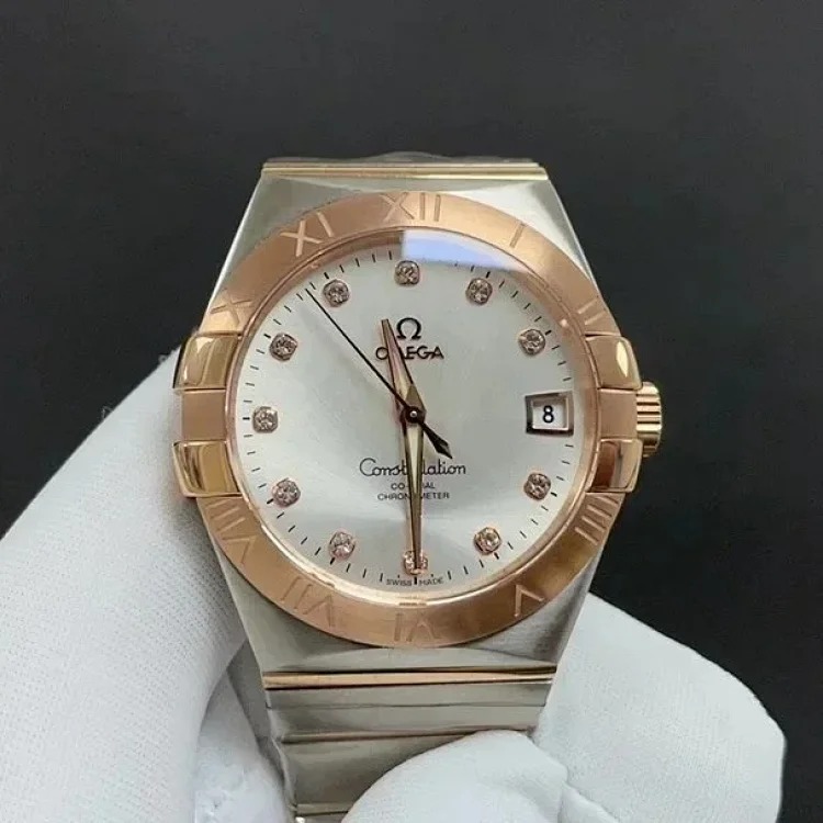 Fashionable and versatile watch 073