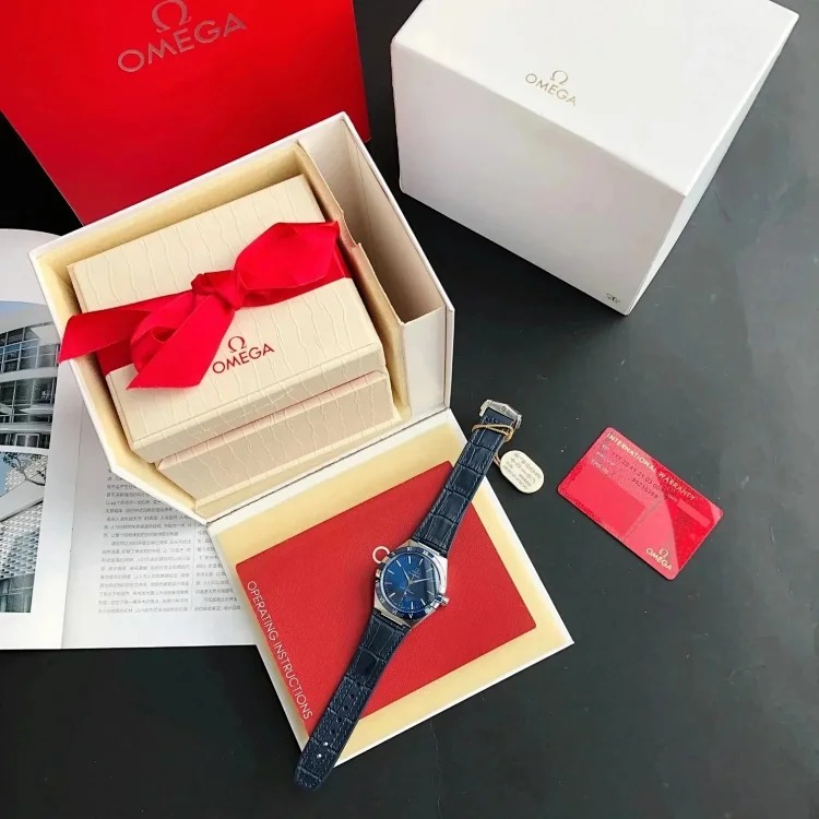 Fashionable and versatile watch 073