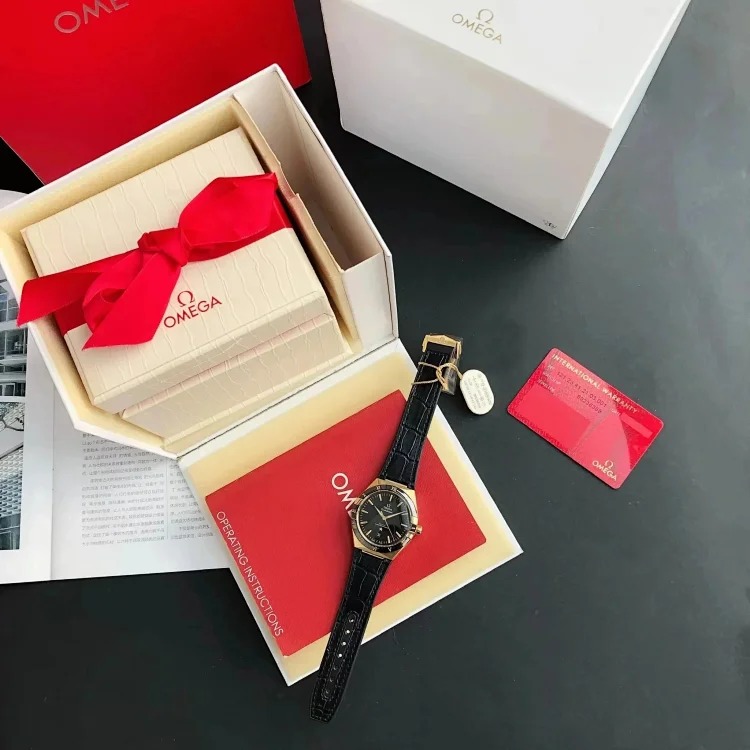 Fashionable and versatile watch 073