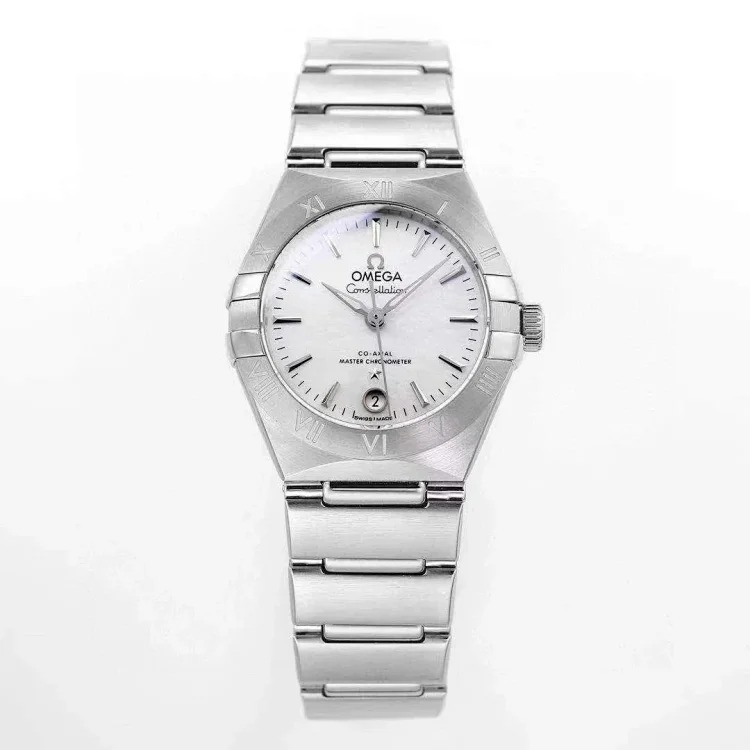 Fashionable and versatile watch 073