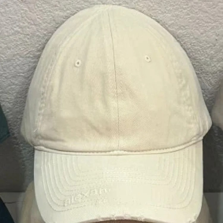 26 trendy brand Alphabet King duck-billed hat for women, spring and summer fashion, versatile hole-in-the-wall street sunshade and sun protection baseball cap for men