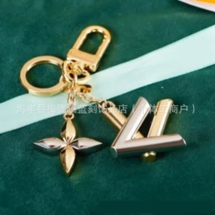 Cross-border versatile simple commuting personalized floral leather braided rope bag hanging keychain box car bag keychain