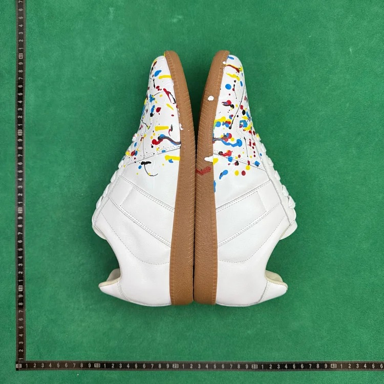 (Customized models ship in 3-7 days) TT8 graffiti style leather printed low-top casual shoes image 3