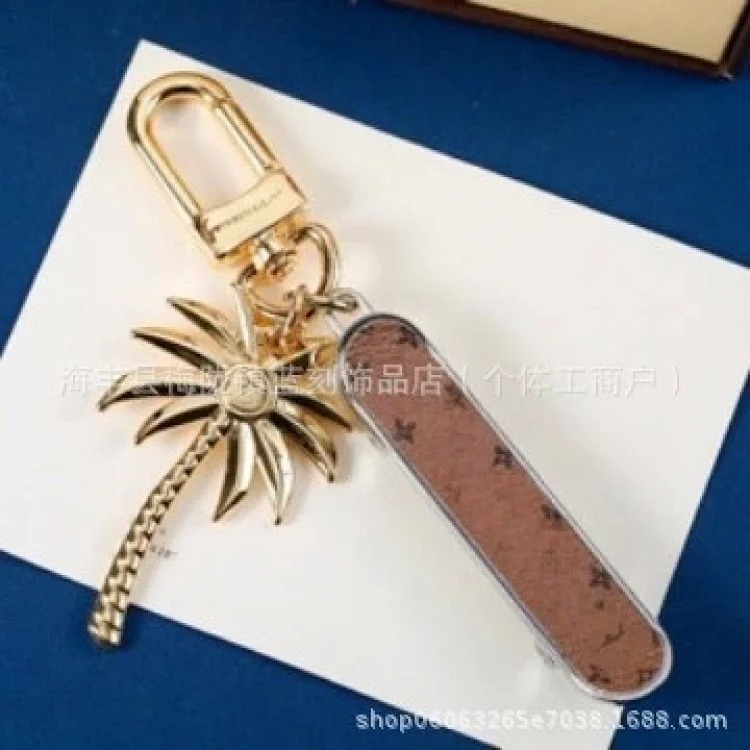 Louis Vuitton Foreign trade hot-selling series of fashionable metal bag pendants, presbyopic key pendants, car key chains, key chains