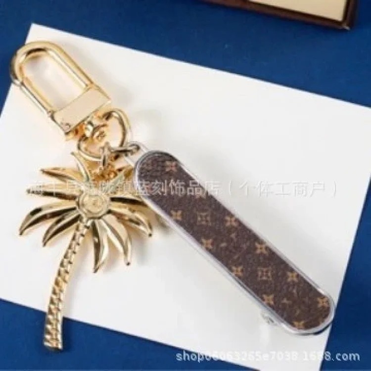 Louis Vuitton Foreign trade hot-selling series of fashionable metal bag pendants, presbyopic key pendants, car key chains, key chains