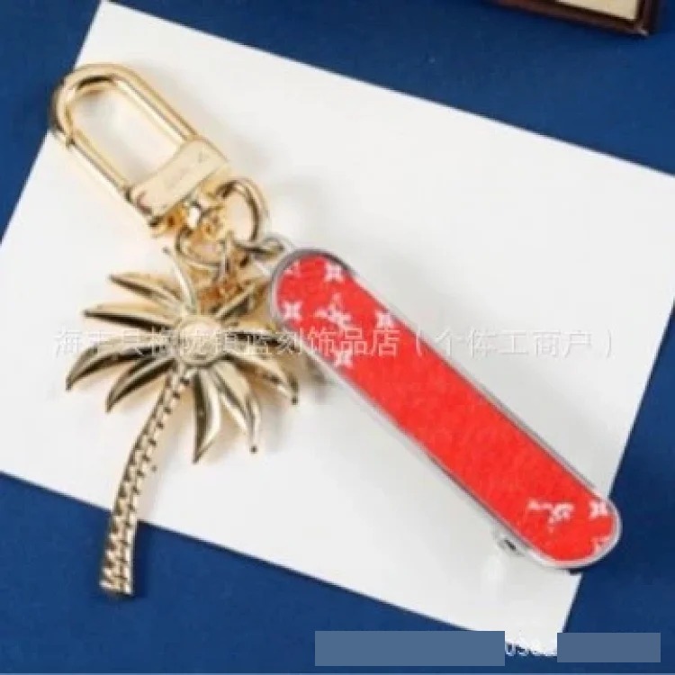 Louis Vuitton Foreign trade hot-selling series of fashionable metal bag pendants, presbyopic key pendants, car key chains, key chains