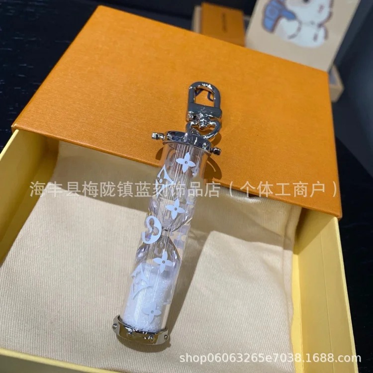 Louis Vuitton Foreign trade hot-selling series of fashionable metal bag pendants, presbyopic key pendants, car key chains, key chains