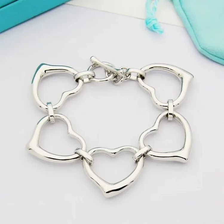 ZW-1 uses a heart to let every piece of jewelry exude your beauty and charm (with gift box packaging) (Tifany)