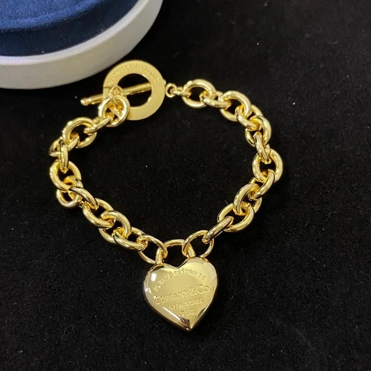 ZW-1 uses a heart to let every piece of jewelry exude your beauty and charm (with gift box packaging) (Tifany)