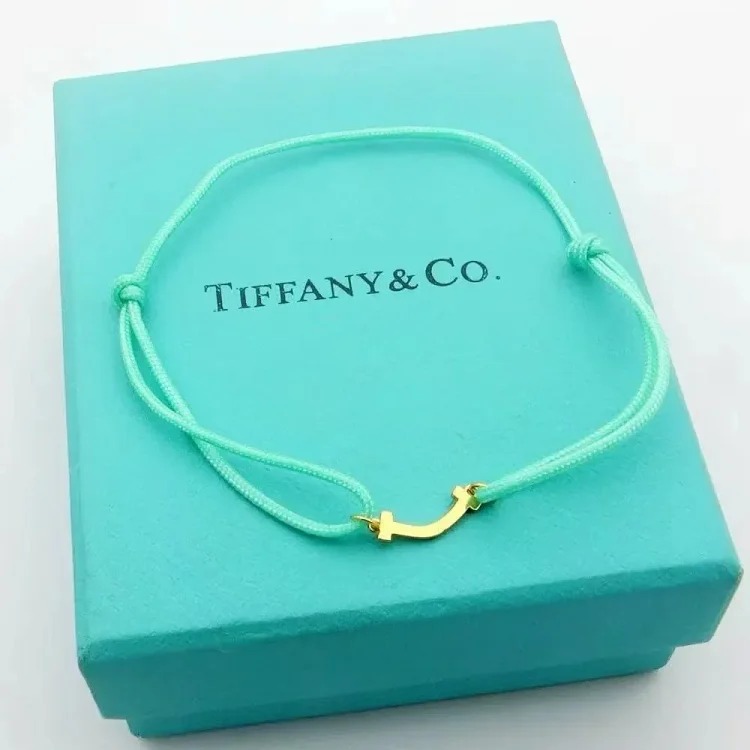 ZW-1 uses a heart to let every piece of jewelry exude your beauty and charm (with gift box packaging) (Tifany)