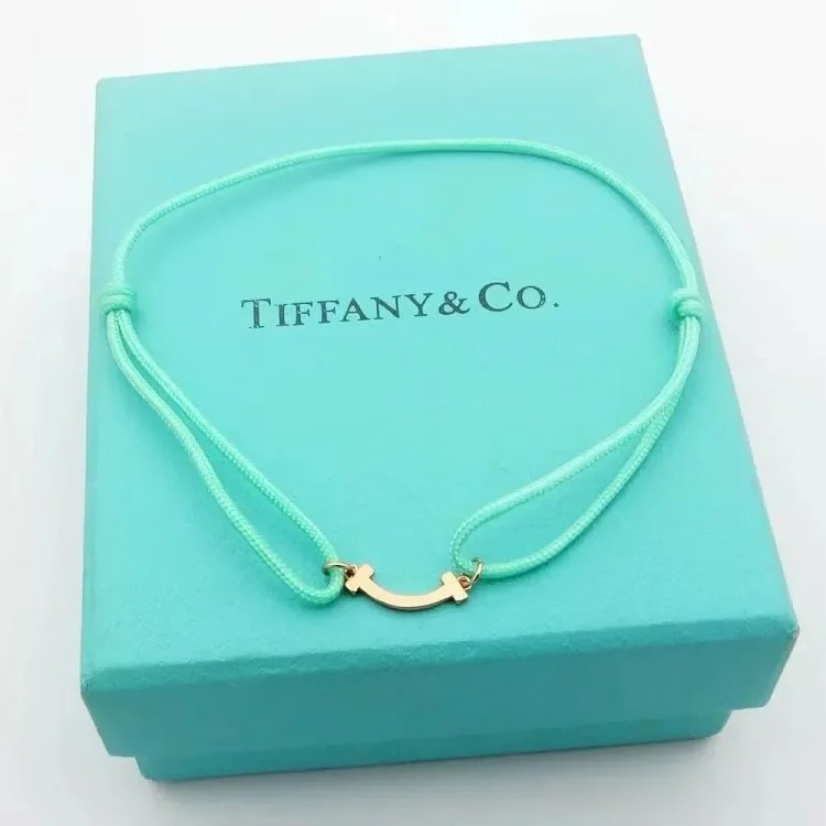 ZW-1 uses a heart to let every piece of jewelry exude your beauty and charm (with gift box packaging) (Tifany)