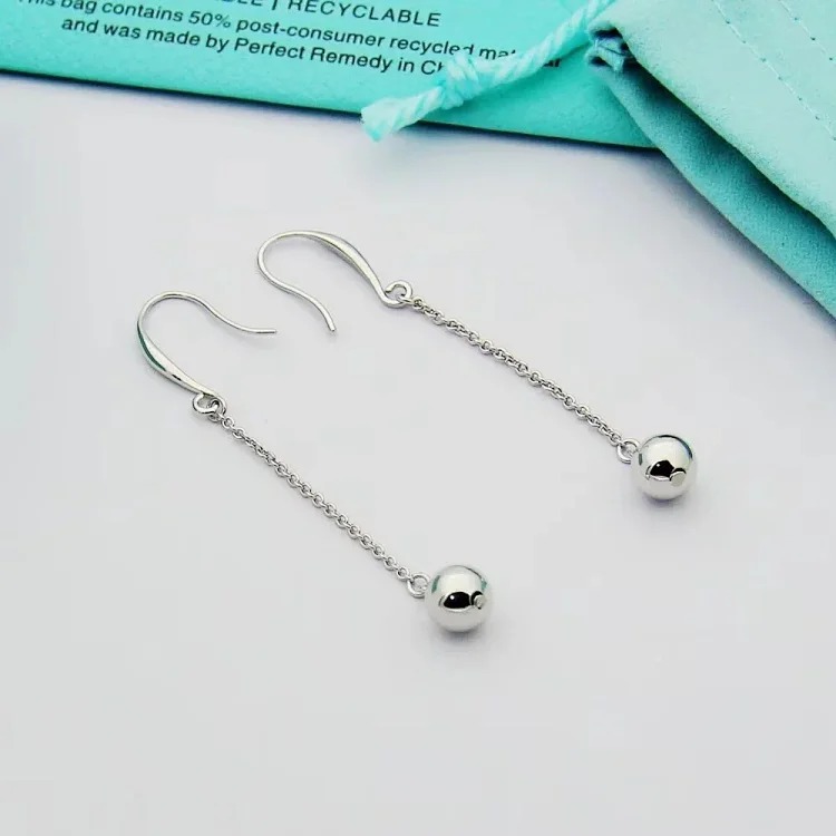 ZW-1 uses a heart to let every piece of jewelry exude your beauty and charm (with gift box packaging) (Tifany)