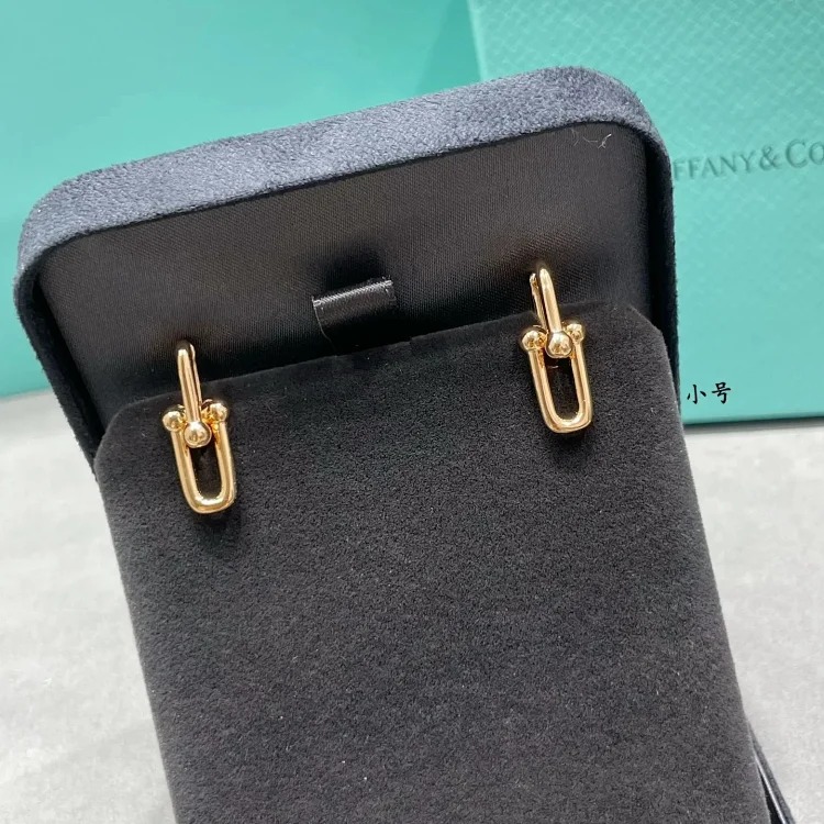 ZW-1 uses a heart to let every piece of jewelry exude your beauty and charm (with gift box packaging) (Tifany)