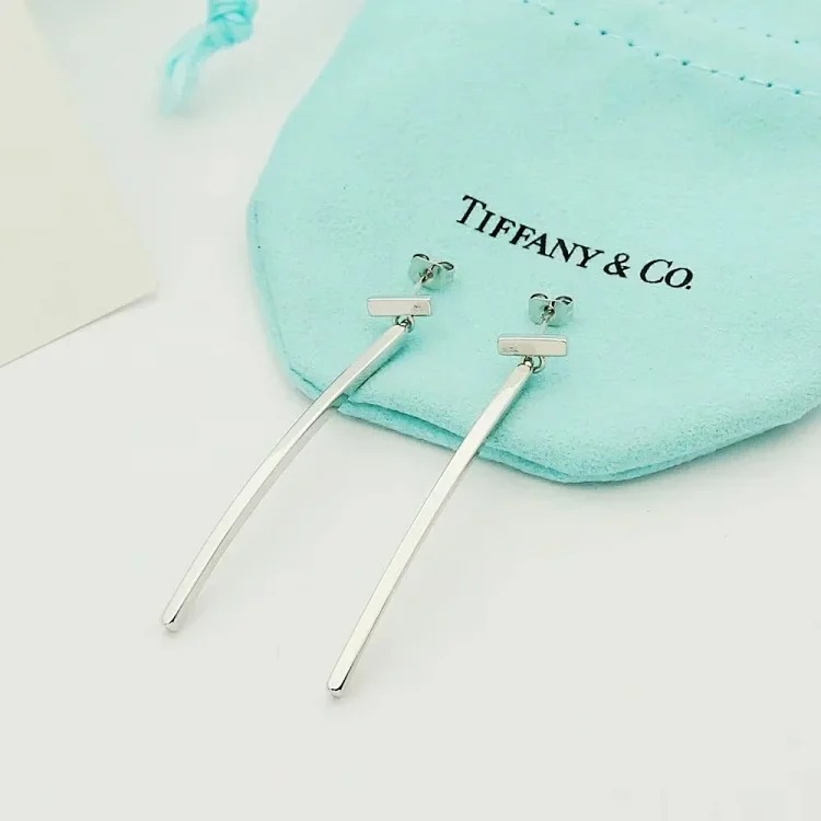 ZW-1 uses a heart to let every piece of jewelry exude your beauty and charm (with gift box packaging) (Tifany)