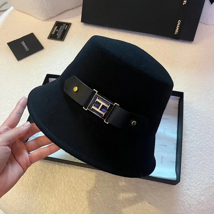 ￥120-138 Fashionable hat M109