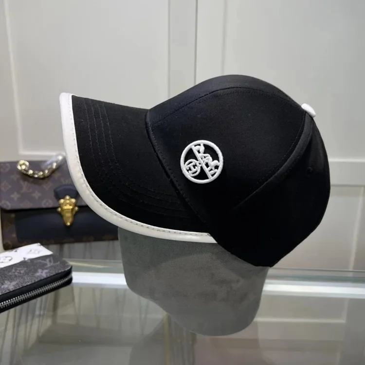 ￥120-138 Fashionable hat M109