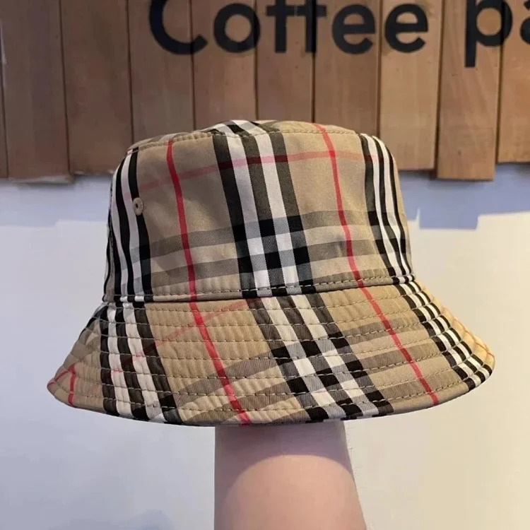 LJF88- hat 1:1/no box