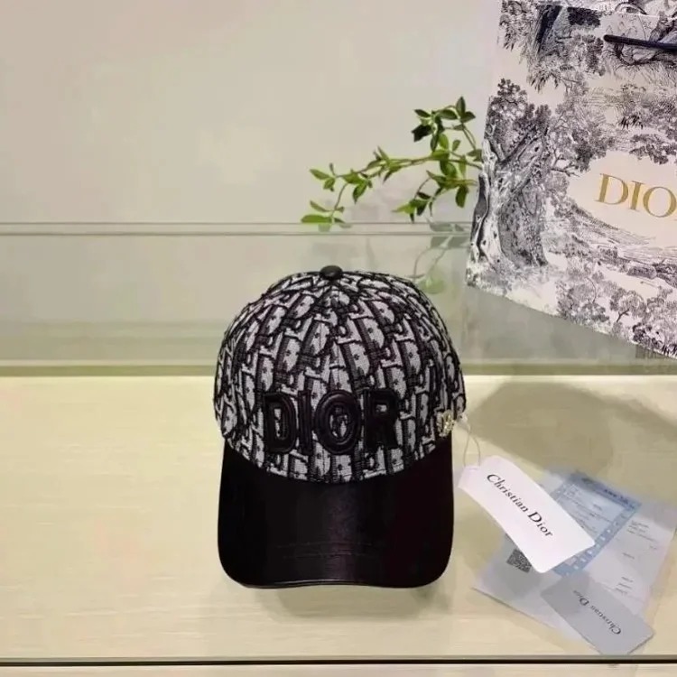 LJF88- hat 1:1/no box