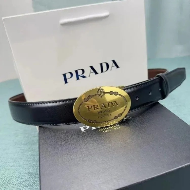 Fashionable and versatile classic belt