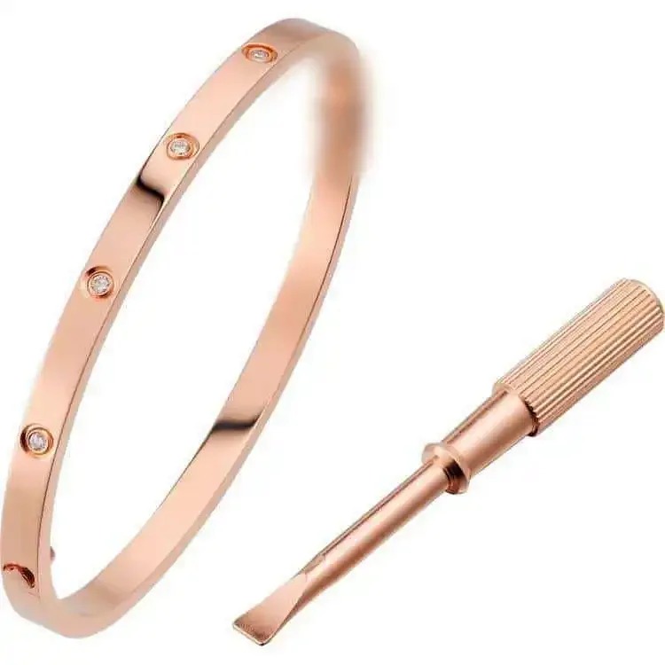 High of classic fashionable men's and women's bracelets plated with 18k gold, light luxury and non-fading couple bracelets