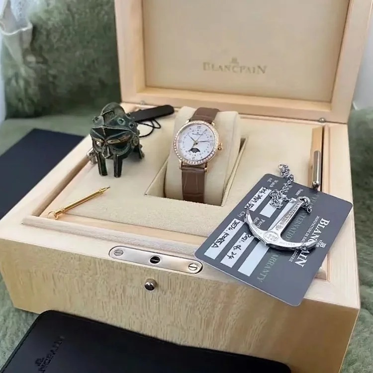 Women's high-end quality business watch (non-quality issues