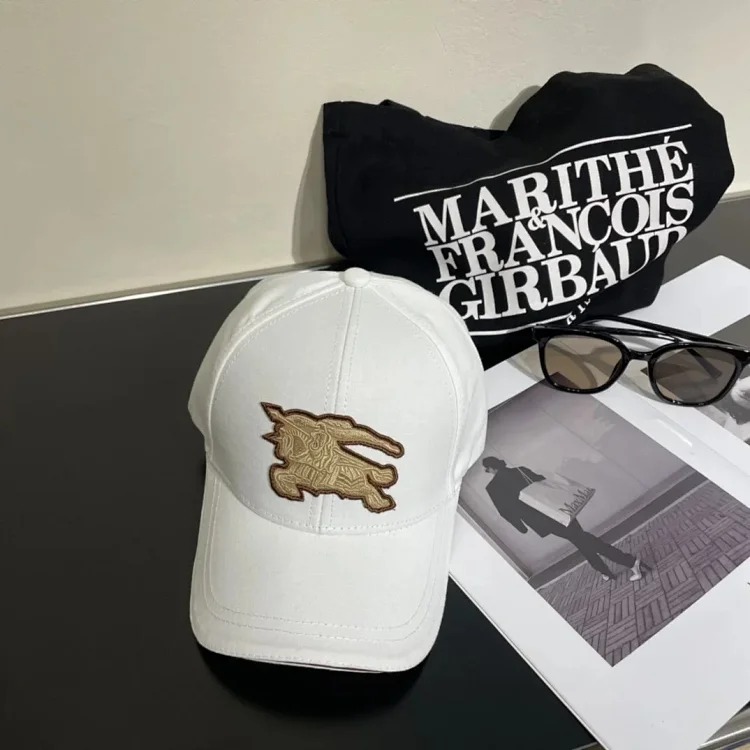 ¥120 Fashion casual hat M26