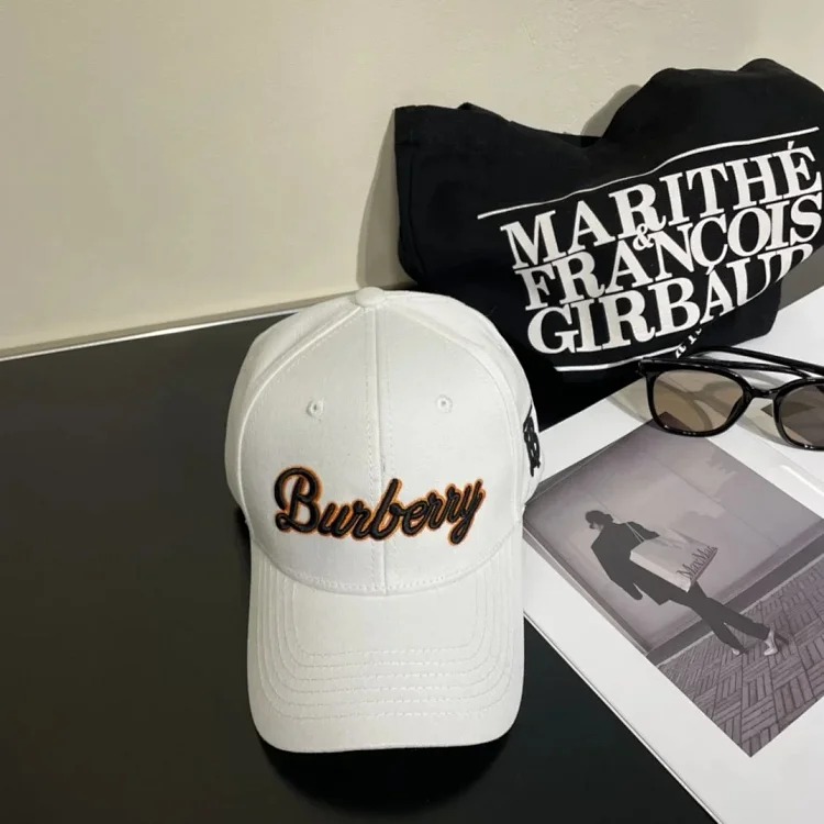 ¥120 Fashion casual hat M26