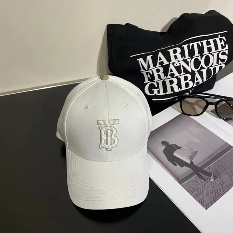 ¥120 Fashion casual hat M26