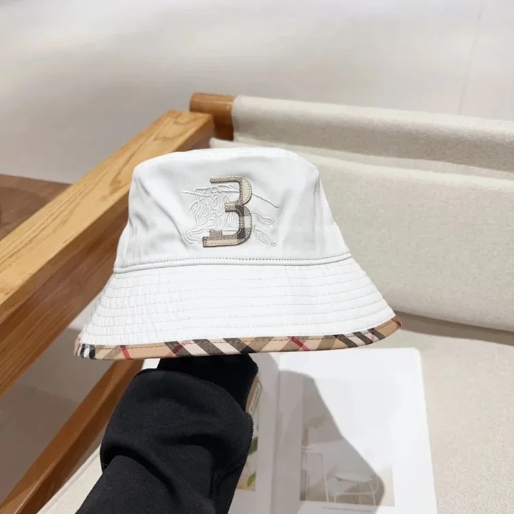 ¥120 Fashion casual hat M26