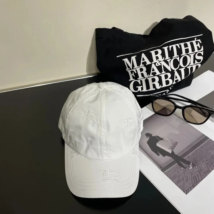 ¥120 Fashion casual hat M26