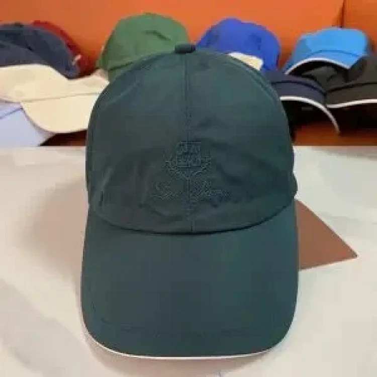 New versatile peaked cap -009