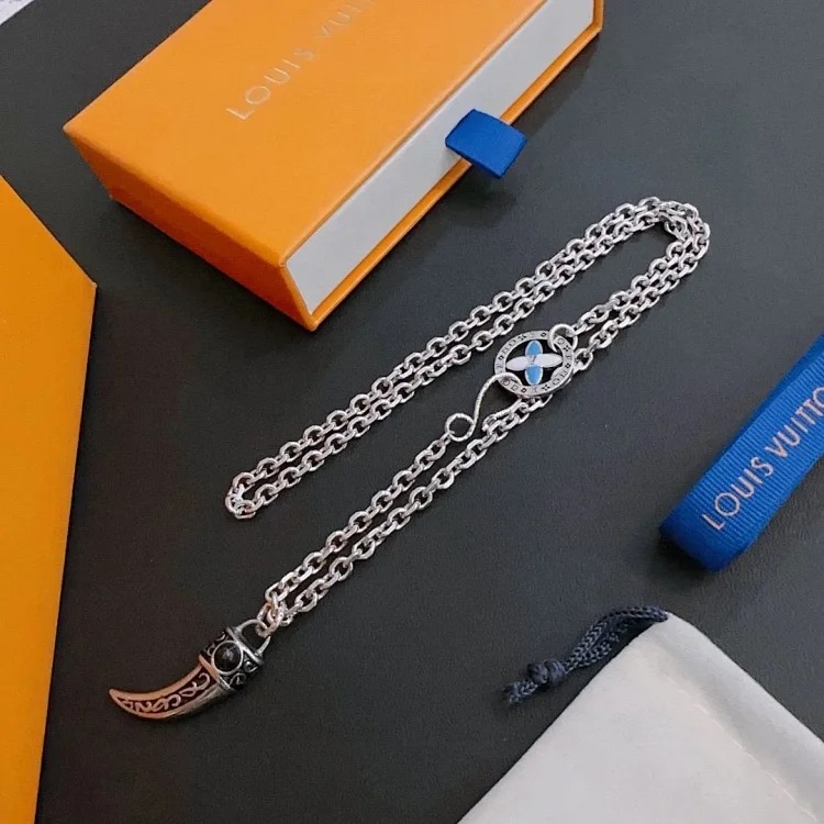 The light emitted by E-1 jewelry makes every piece extremely beautiful (with gift box packaging) (L)