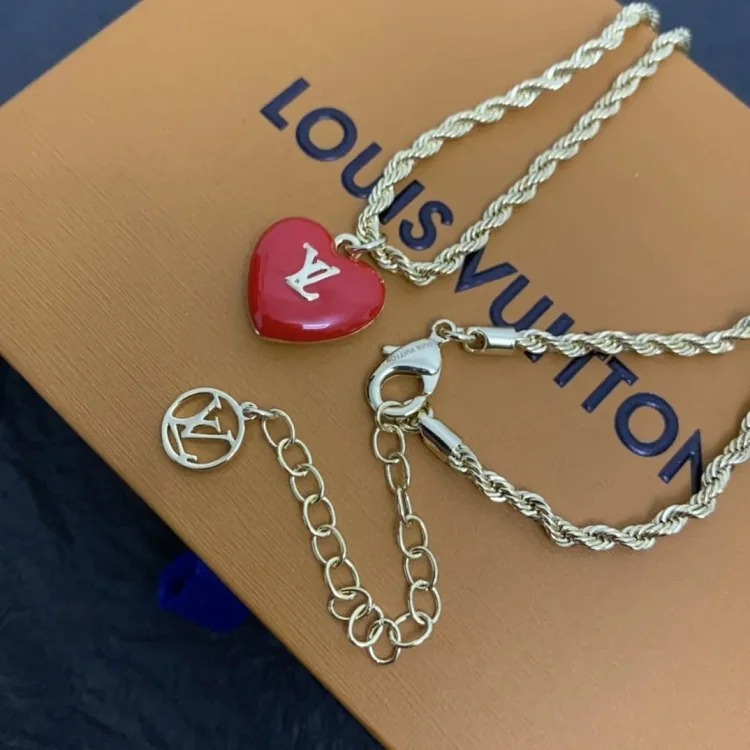 The light emitted by E-1 jewelry makes every piece extremely beautiful (with gift box packaging) (L)