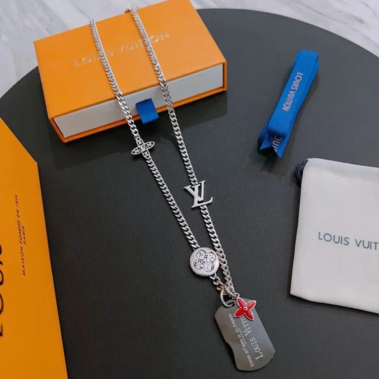 The light emitted by E-1 jewelry makes every piece extremely beautiful (with gift box packaging) (L)