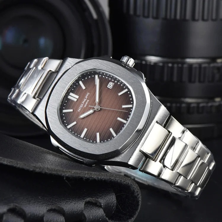 The time on the R-1 wrist is explained by this watch