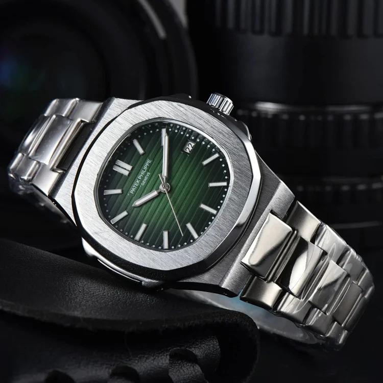 The time on the R-1 wrist is explained by this watch